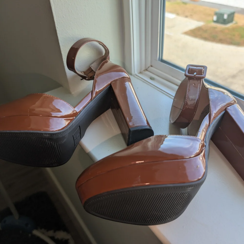 Sun + Stone Brown Women's Shoes 👠